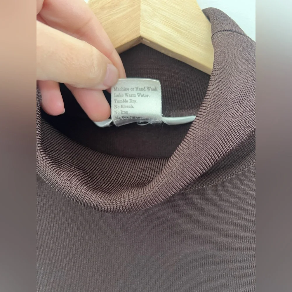 Misook exclusively sleeveless